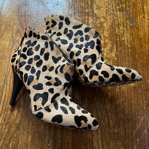 GB Gianni Bini Booties Lepoard Print Calf Hair 7 1/2
